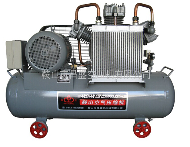 （中高壓無油空壓機）結構緊湊、維修方便。