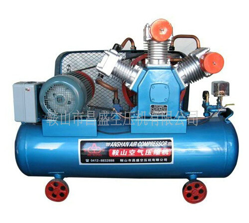 （無油空壓機）請小心謹慎的使用。